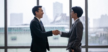 partenariat poignée de main