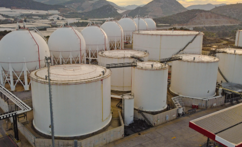 pétrole gaz électricité réseaux oléoducs consommation acier ciment plastiques engrais Recherche Google Google Chrome 30 10 2025 15 26 46