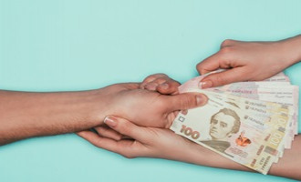 La Place financière passe ses frais en revue 